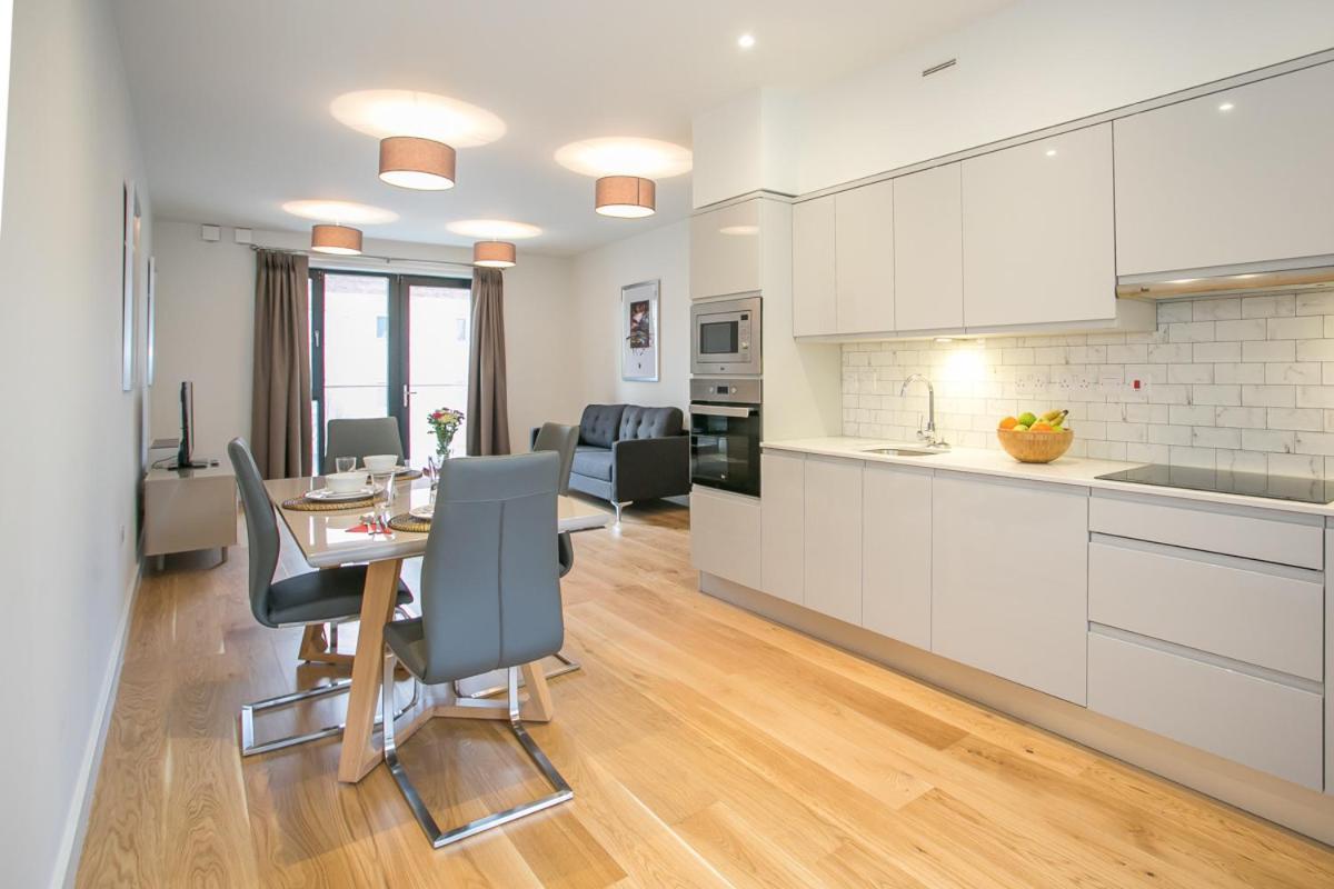 Grand Canal Square Apartments Dublin Extérieur photo