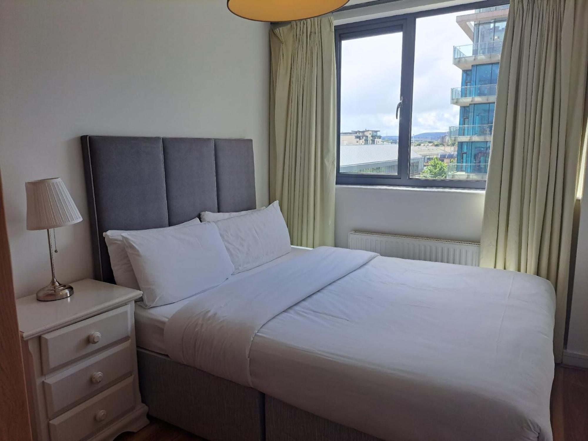 Grand Canal Square Apartments Dublin Extérieur photo