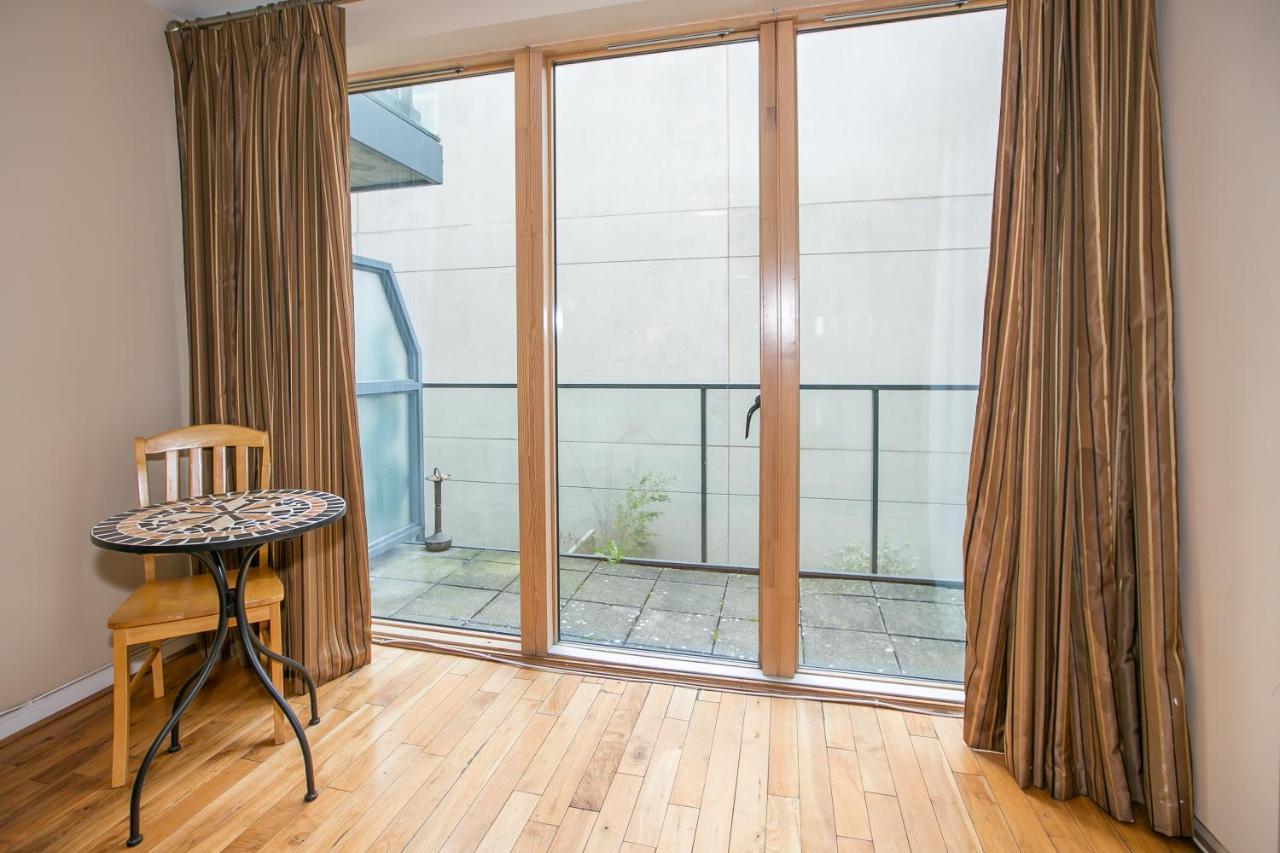 Grand Canal Square Apartments Dublin Extérieur photo